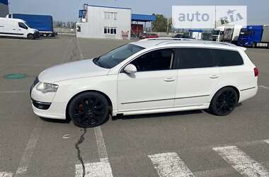 Универсал Volkswagen Passat 2010 в Киеве