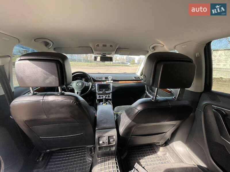Универсал Volkswagen Passat 2012 в Чернигове