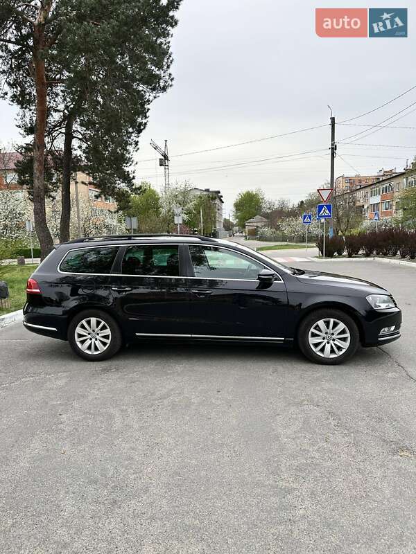 Универсал Volkswagen Passat 2012 в Киеве