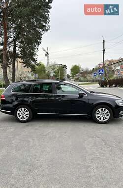 Универсал Volkswagen Passat 2012 в Киеве