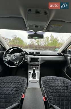 Универсал Volkswagen Passat 2012 в Киеве