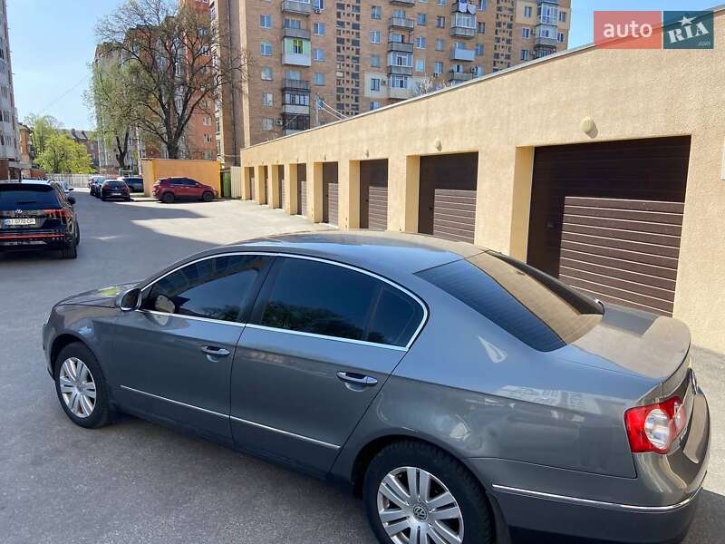 Седан Volkswagen Passat 2006 в Харькове