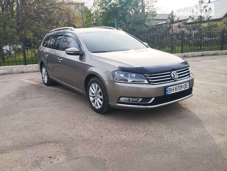Универсал Volkswagen Passat 2012 в Одессе