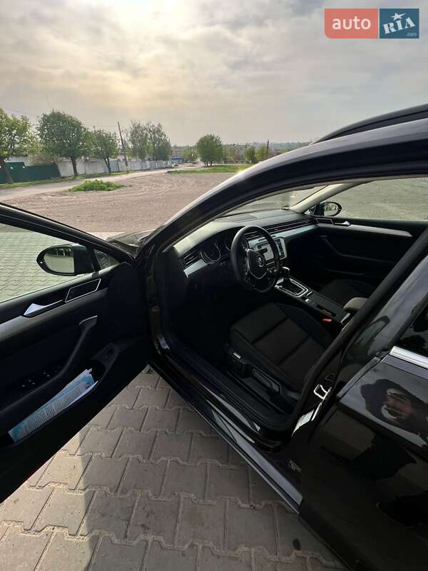 Универсал Volkswagen Passat 2018 в Днепре