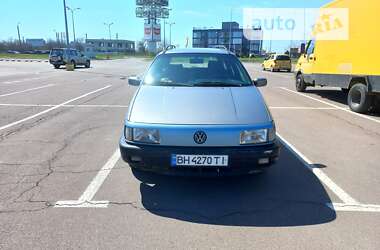 Універсал Volkswagen Passat 1993 в Одесі
