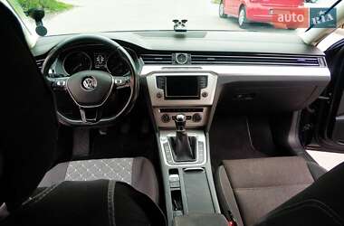 Универсал Volkswagen Passat 2015 в Ровно