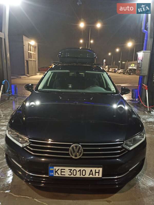 Універсал Volkswagen Passat 2015 в Дніпрі