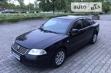 Седан Volkswagen Passat 2002 в Нетешине