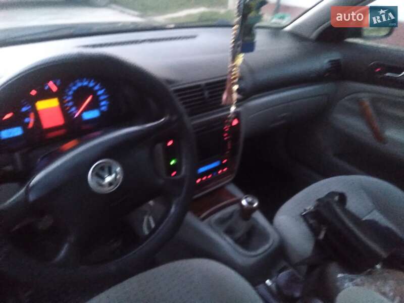 Седан Volkswagen Passat 2000 в Богородчанах