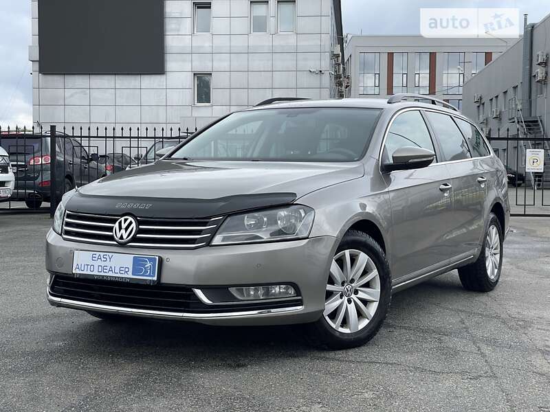 Универсал Volkswagen Passat 2013 в Киеве