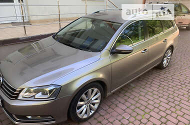 Универсал Volkswagen Passat 2012 в Львове