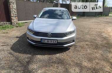 Универсал Volkswagen Passat 2016 в Киеве