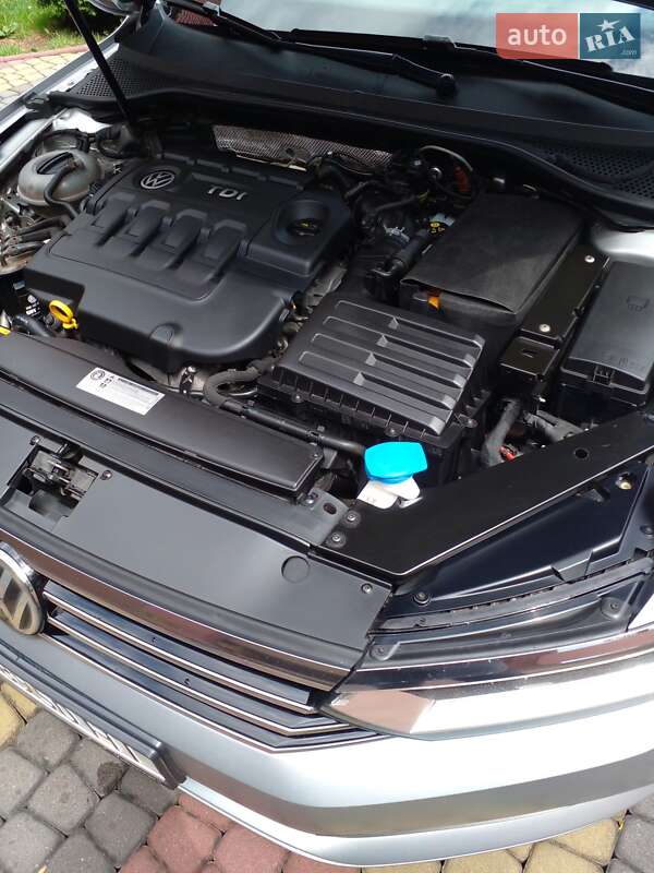 Седан Volkswagen Passat 2015 в Тячеве