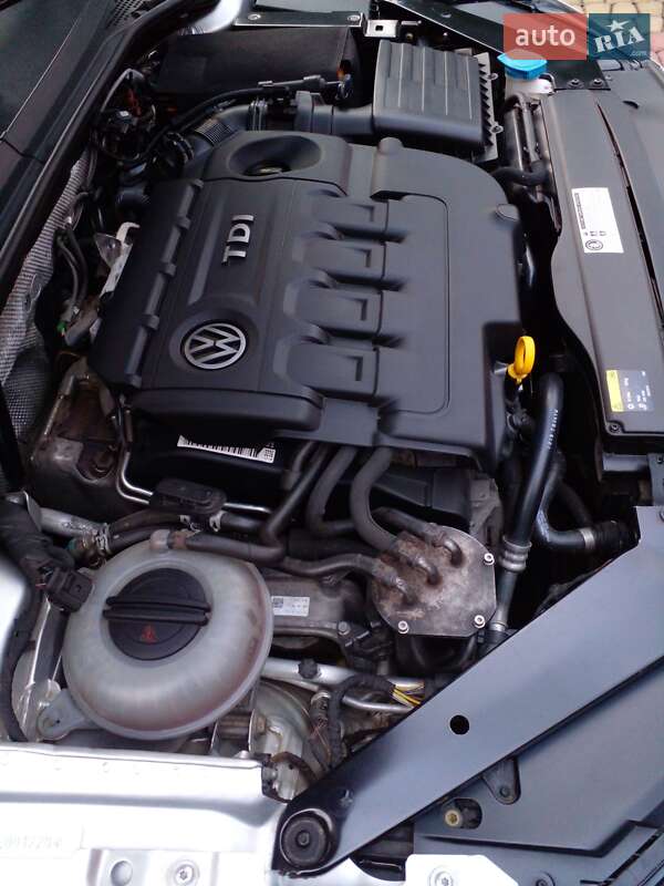 Седан Volkswagen Passat 2015 в Тячеве