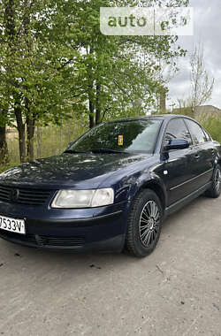 Седан Volkswagen Passat 1997 в Костополе