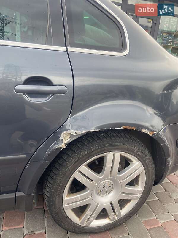 Седан Volkswagen Passat 2002 в Днепре