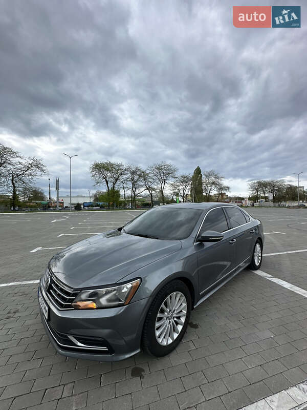 Седан Volkswagen Passat 2016 в Одессе