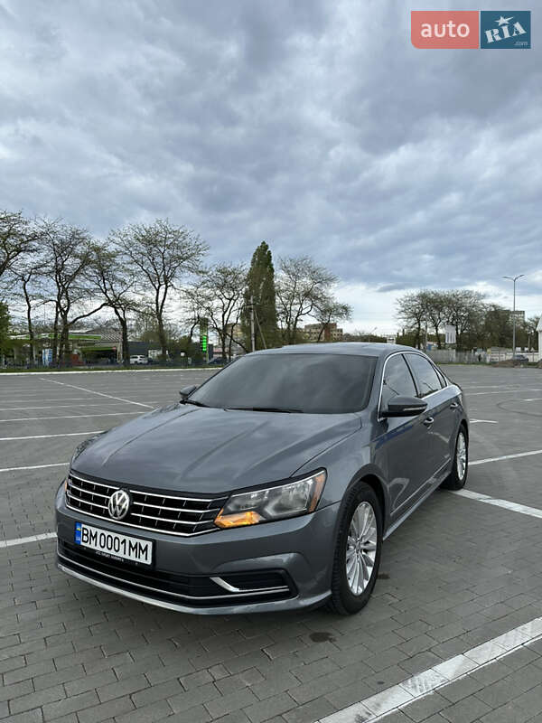 Седан Volkswagen Passat 2016 в Одессе