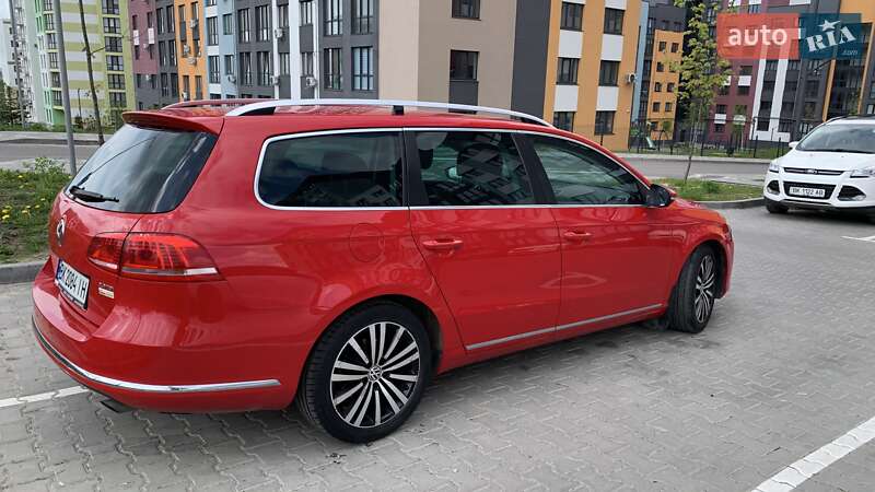 Универсал Volkswagen Passat 2012 в Ровно