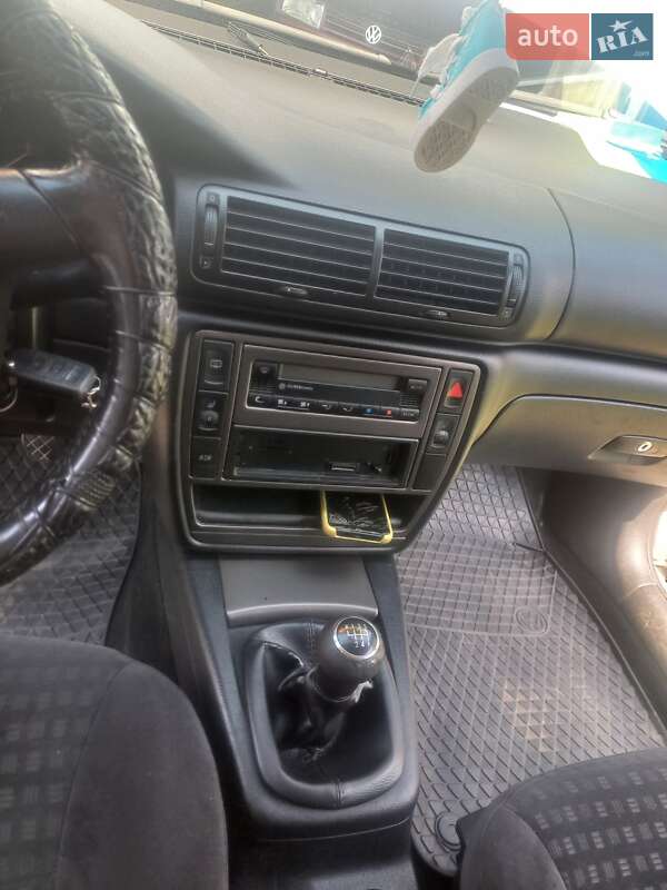 Седан Volkswagen Passat 2002 в Ивано-Франковске