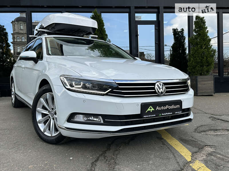 Универсал Volkswagen Passat 2017 в Киеве