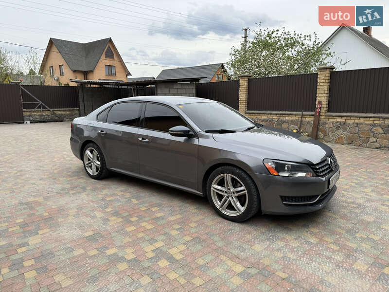 Седан Volkswagen Passat 2011 в Сарнах