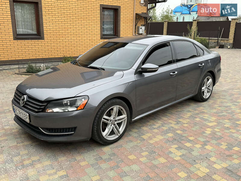 Седан Volkswagen Passat 2011 в Сарнах