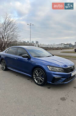 Седан Volkswagen Passat 2017 в Кривом Роге