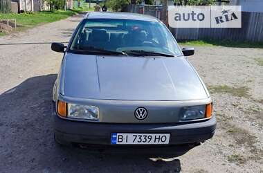 Седан Volkswagen Passat 1990 в Машевке