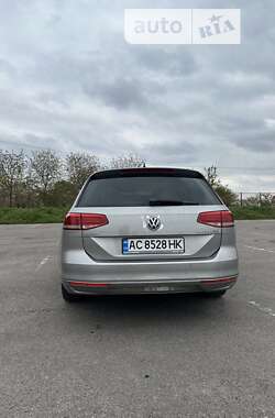 Універсал Volkswagen Passat 2014 в Луцьку