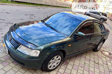 Седан Volkswagen Passat 1997 в Тернополі