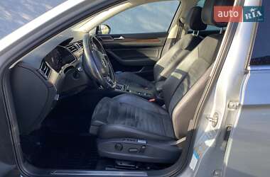 Универсал Volkswagen Passat 2017 в Староконстантинове
