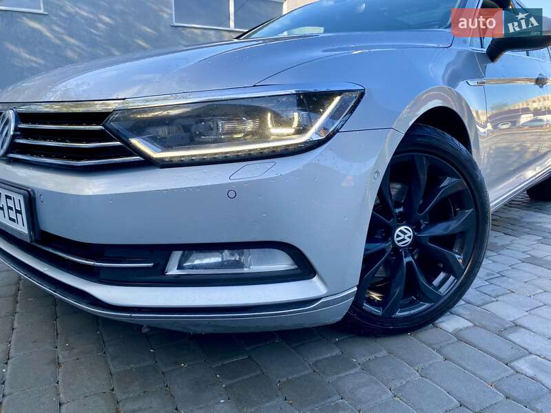 Универсал Volkswagen Passat 2017 в Староконстантинове