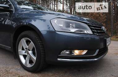 Седан Volkswagen Passat 2012 в Киеве