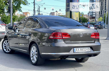 Седан Volkswagen Passat 2012 в Харкові