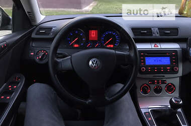 Универсал Volkswagen Passat 2006 в Коломые