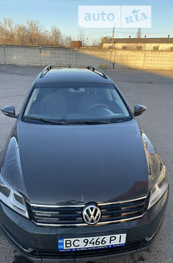 Универсал Volkswagen Passat 2012 в Львове