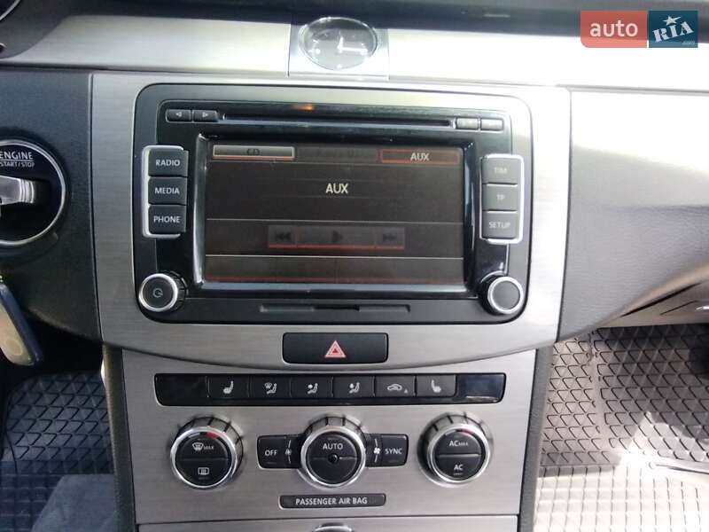 Универсал Volkswagen Passat 2011 в Покровске