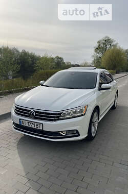 Седан Volkswagen Passat 2017 в Киеве