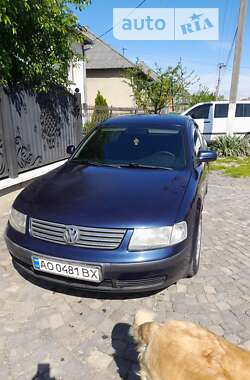 Седан Volkswagen Passat 1998 в 