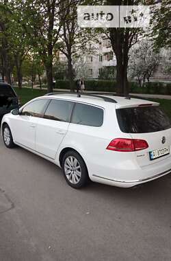 Універсал Volkswagen Passat 2014 в Києві