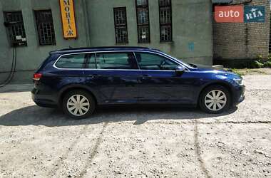 Универсал Volkswagen Passat 2015 в Ровно