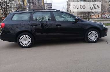 Универсал Volkswagen Passat 2009 в Калуше