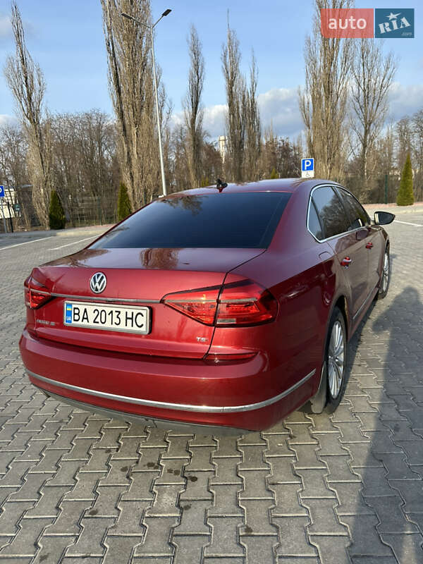 Седан Volkswagen Passat 2016 в Кременчуге