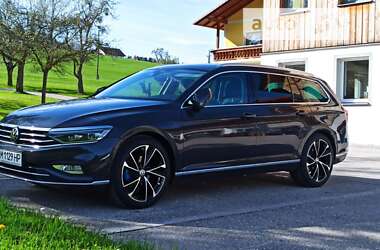 Универсал Volkswagen Passat 2021 в Коростене