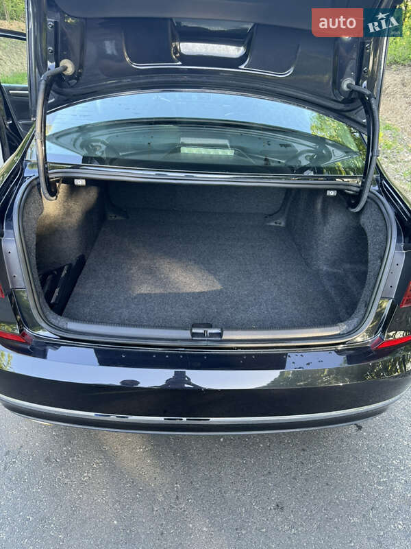 Седан Volkswagen Passat 2017 в Івано-Франківську