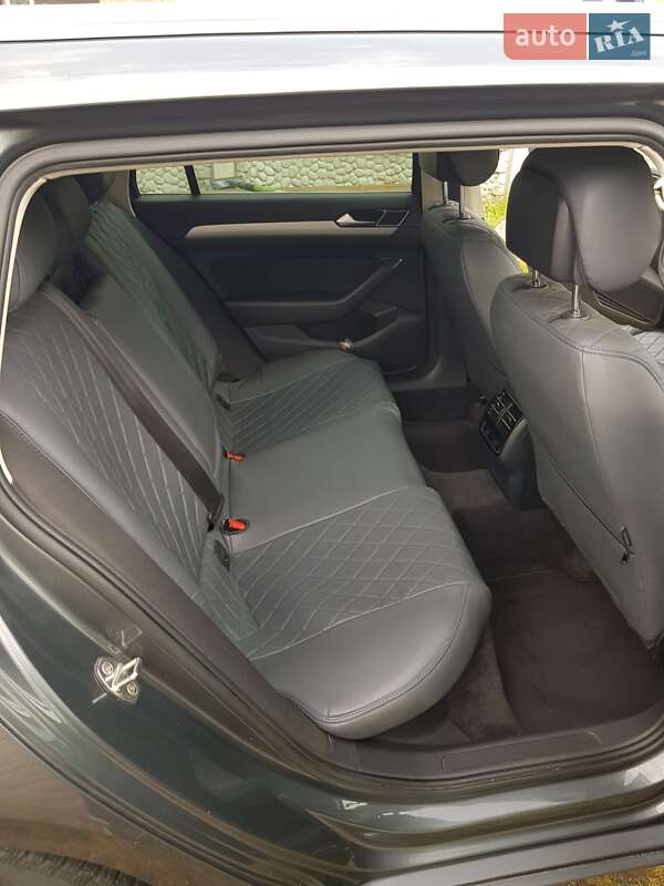 Универсал Volkswagen Passat 2015 в Александрие