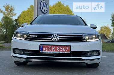 Універсал Volkswagen Passat 2016 в Житомирі