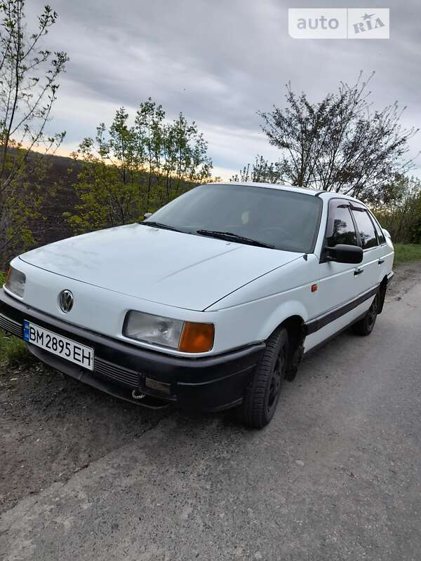 Седан Volkswagen Passat 1989 в Полтаве