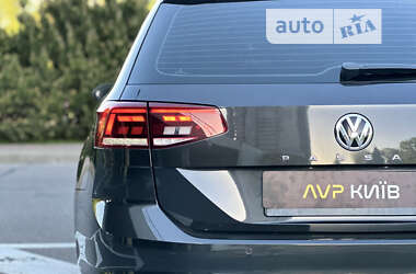 Універсал Volkswagen Passat 2020 в Києві